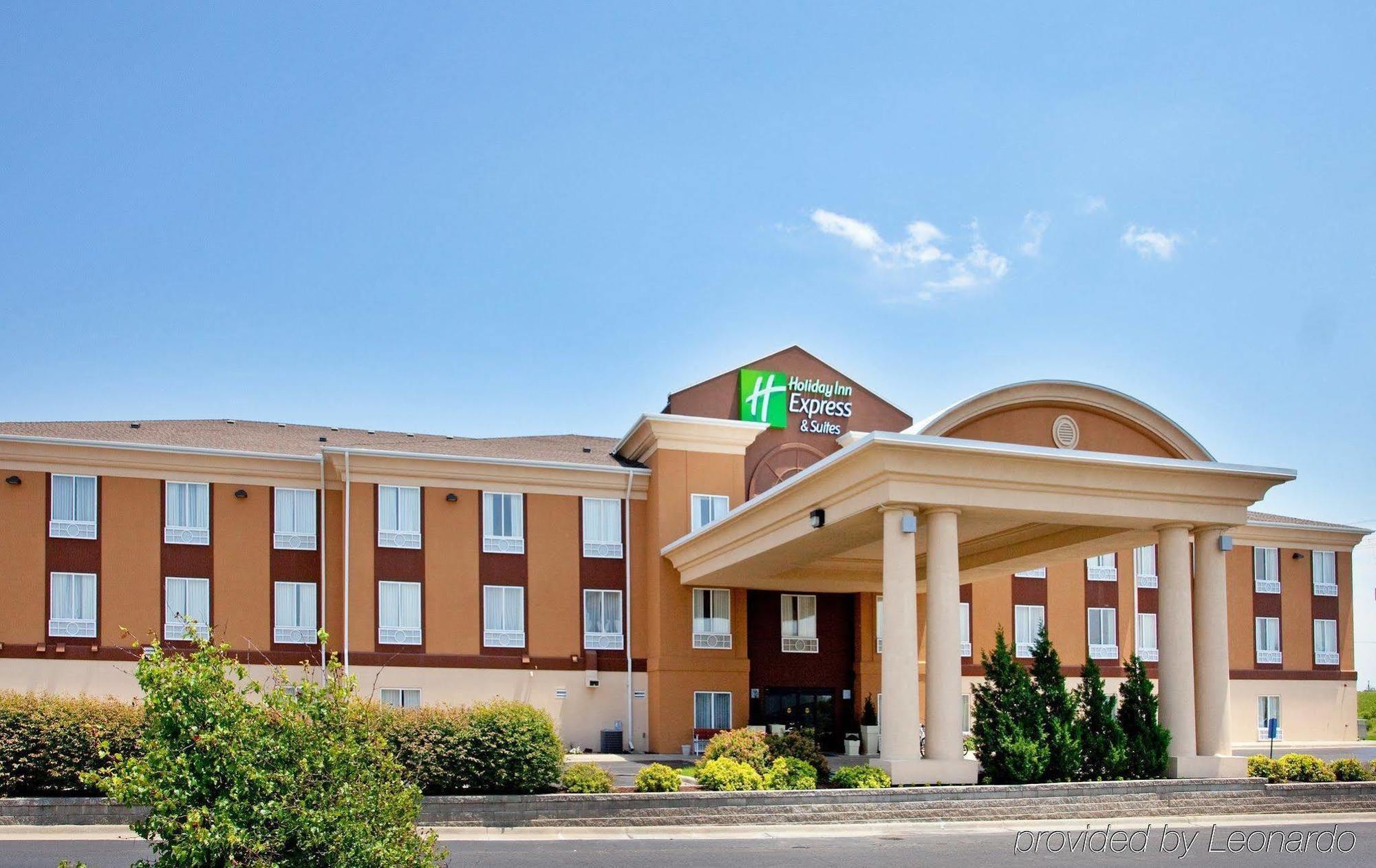 Hotel Holiday Express By Ihg 2*